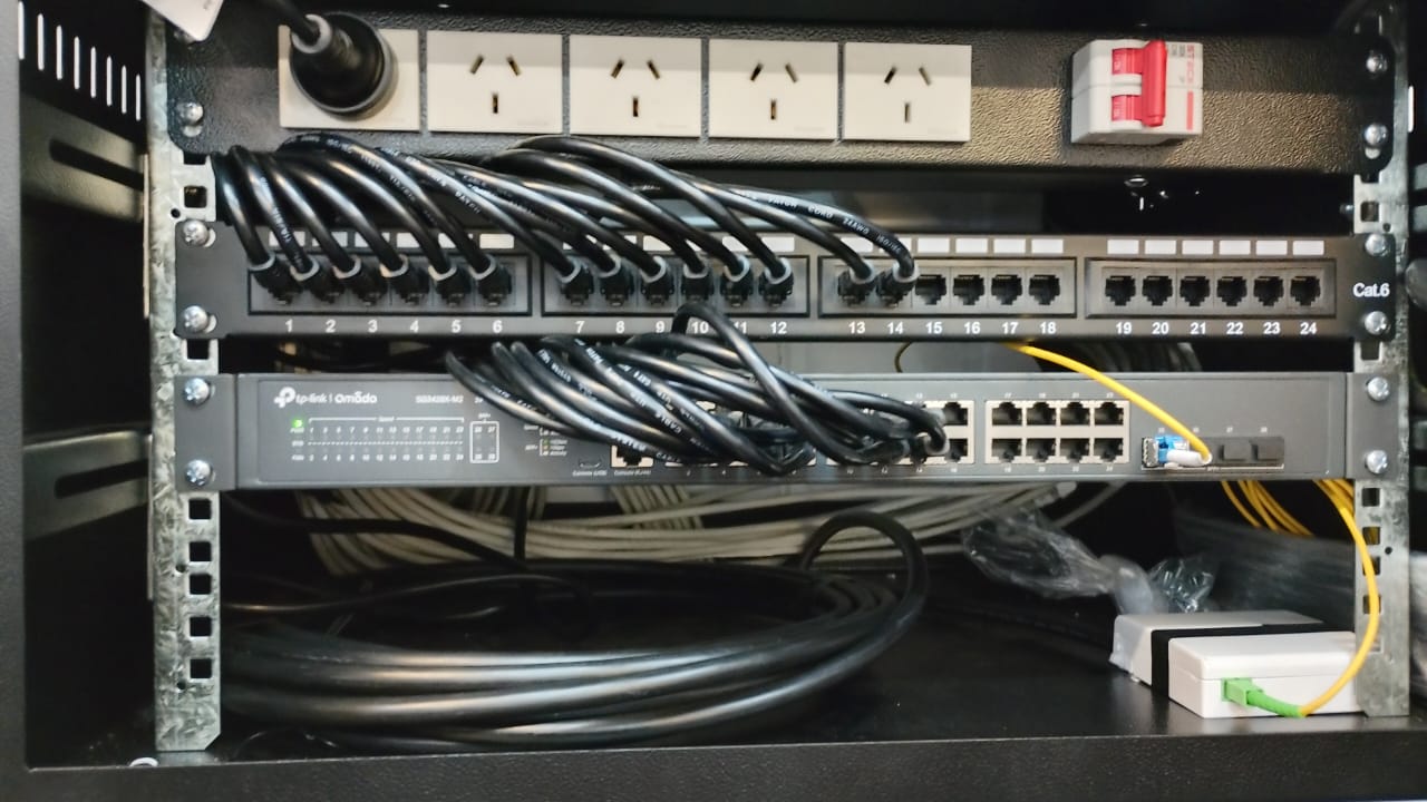 Cabelado estructurado rack 6 unidades